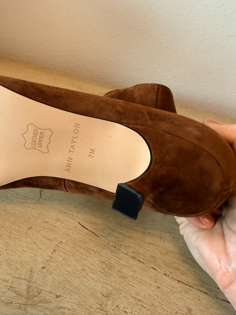 Ann Taylor Suede Kitten Heel - Picture 5 of 8